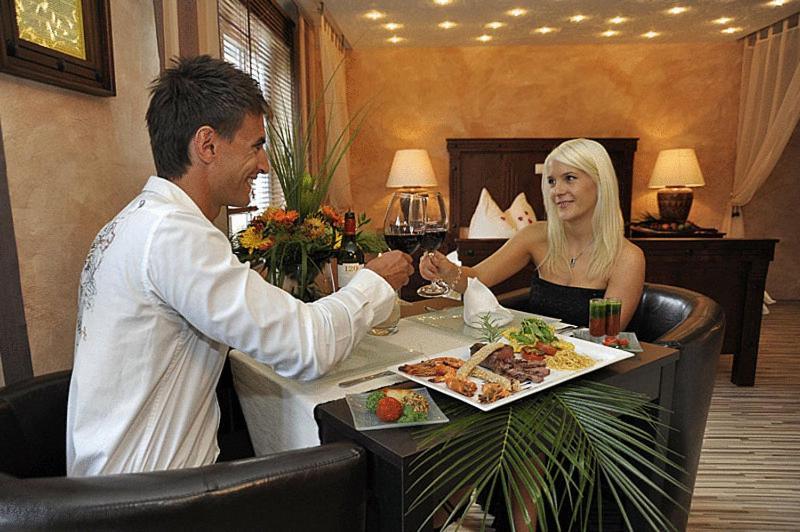 "Das Schlafzimmer" Erlebnis & Boutiquehotel - Ehemals Hacienda Mexicana 스피탈안더드라우 객실 사진